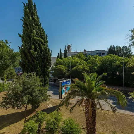 La Perla * Split