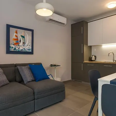 La Perla Apartment *
